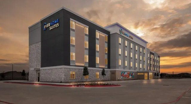 Everhome Suites Bastrop, Buchen Sie Hotel Bastrop Texas Hill Country