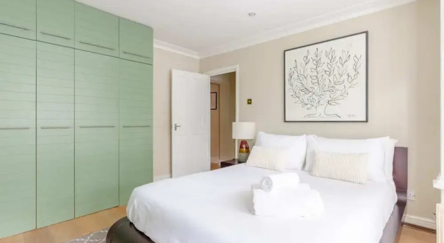 Gorgeous 2BD Garden Getaway, Victoria Park, Забронировать Отель Бизнес-отели Англии, 4* 5*