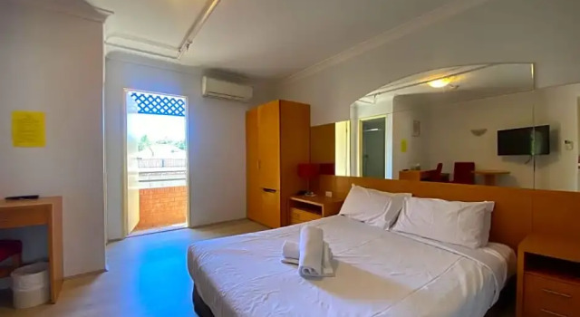 Номер Standard с балконом Garden Lodge Sydney Hotel