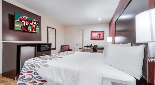 Номер Superior Red Roof Inn Houston – Spring North