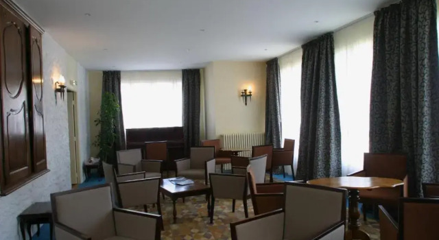 Le Parc des Fées, Prenota Hotel Hotel a Alvernia con parcheggio, Parcheggio