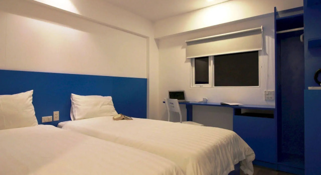 Emis Hotel