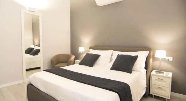 Люкс LA QUADRA SUITES - The super central apartments in Iseo, with daily housekeeping included