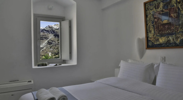 Trieris Villa & Suites, Забронировать Вилла Виллы Тиры, рядом с Католический кафедральный собор, Вилла