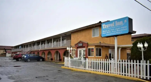 Travelodge Ridgecrest, Buchen Sie Hotel Alvin Kalifornien