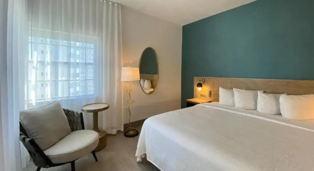 Двухместный номер Classic Marseilles Beachfront Hotel