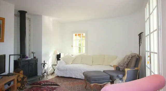 Child-friendly Holiday Home in Esparron-de-verdon, Rezervovat Hotel Hotely v Valensole Plateau s bazénem, Bazén