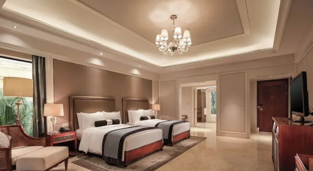 Номер Deluxe с видом на сад Wanda Reign Resort & Villa Haitang Bay
