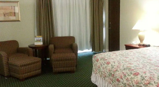 Four Seasons Motor Lodge