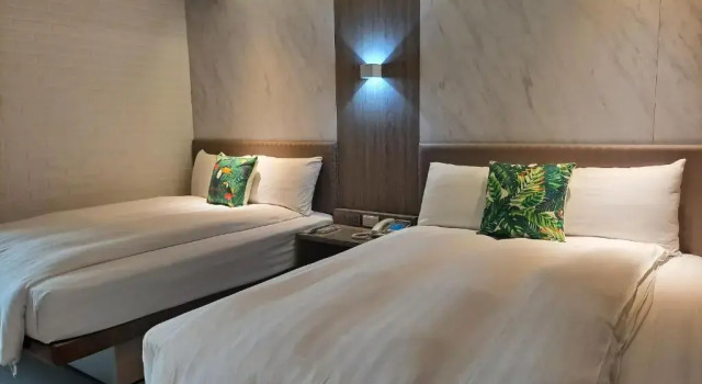 Четырёхместный номер Standard S&E Hotel