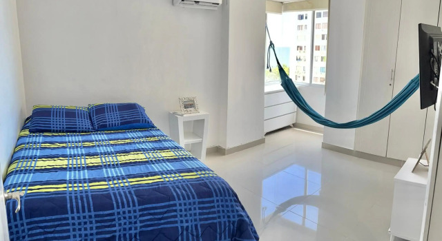 Apartamento en el Rodadero, Confortable y amplio, con vista al mar, a 80mt de la playa, DELAMAR Apartmet