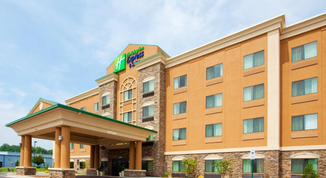 Holiday Inn Express Hotel & Suites Mount Airy, an IHG Hotel, Buchen Sie Hotel Mount Airy North Carolina