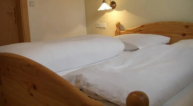 Appartement Tyrol, Rezerwuj Apartament Hotele w Tyrol z parkingiem, Parking