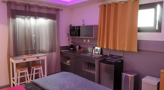 Hostal 170 Room 14 Service Appartement, Prenota Appartamento Appartamenti a Le Tampon, Appartamento