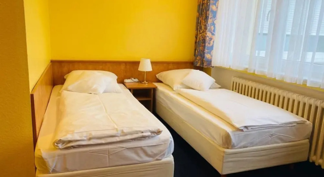 Четырёхместный номер Standard Friends Hotel Kerpen