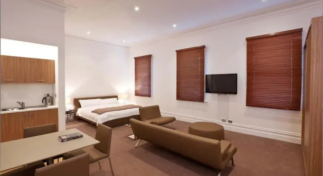 Студия Ikon Hotel