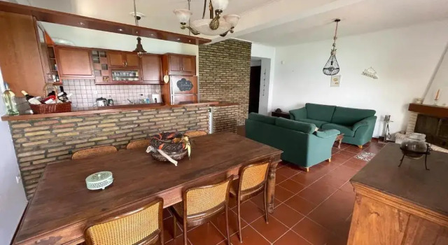 Апартаменты Stunning Beachfront Apartment Strátos