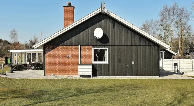 Luxurious Holiday Home in Oksbøl With Sauna, Rezerwuj Hotel Oksbol Syddanmark