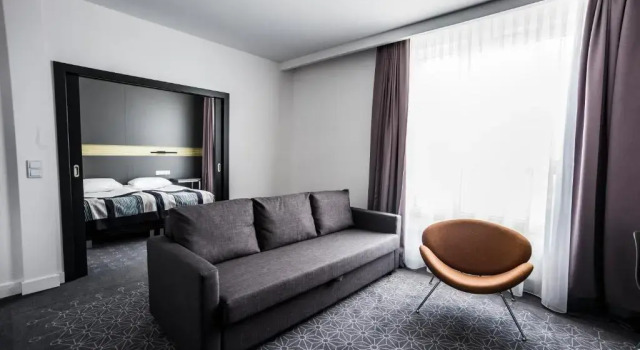 Hotel Europa Starachowice, Забронировать Курортный отель Отели Swietokrzyskie Moutains с бассейном, Бассейн