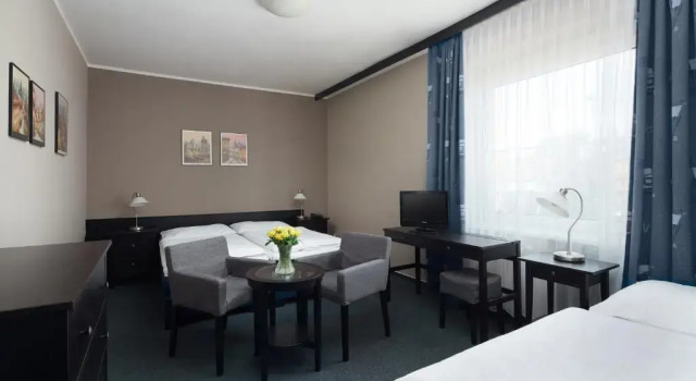 Трёхместный номер Standard Hotel Tulipan Pruhonice