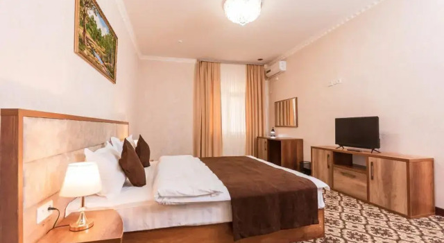 Terra Nova (Terra Nova), Prenota Hotel Fergana Ferghana region