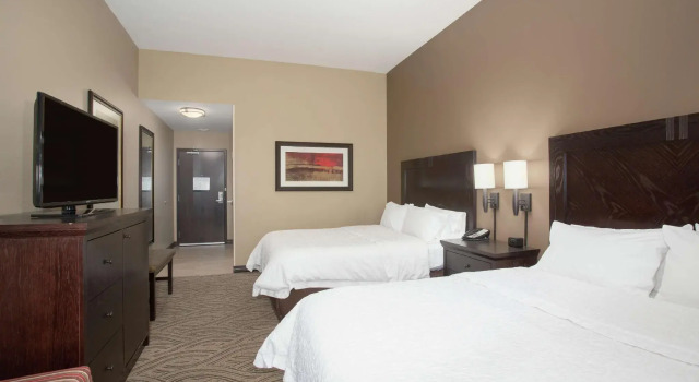 Четырёхместный номер Standard Hampton Inn & Suites by Hilton Mulvane at Kansas Star Casino