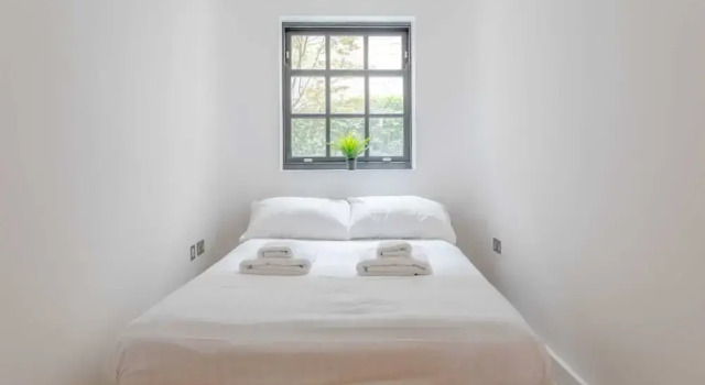 Апартаменты с балконом Sleek & Stylish 2BD Flat - Warren Street