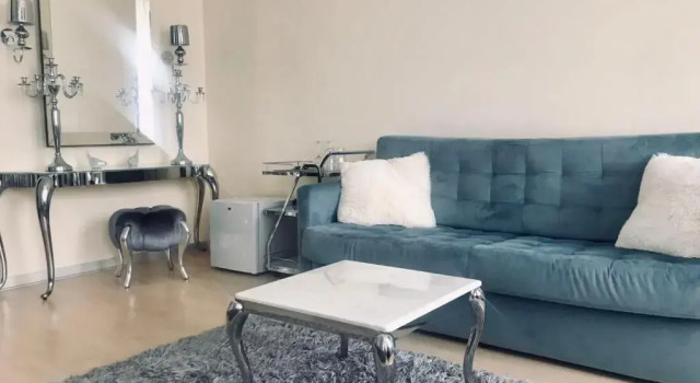 Полулюкс Deluxe Hotel Dom Aktera