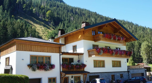 Апартаменты Apartment in Flachau With Mountain Views
