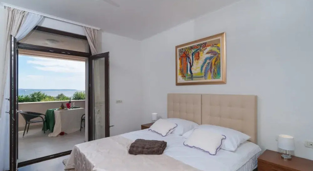 Luxury Rooms Near the Beach2, Prenota Affittacamere Splitska 