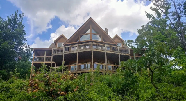 Vista di Cielo 4 Bedrooms 4.5 Bathrooms Cabin