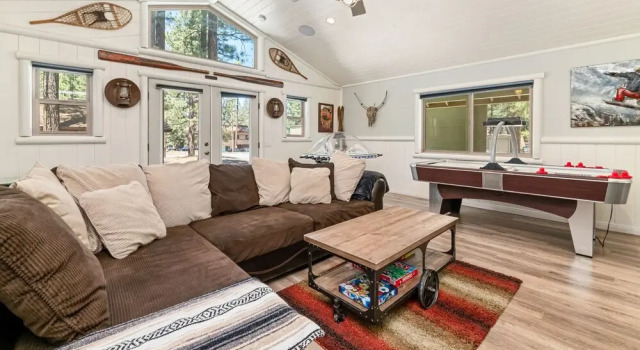 Summit Mountain Lodge - Amazing Location Just Down The Street From Snow Summit! 4 Bedroom Home, Rezerwuj Hotel Big Bear Lake Stany Zjednoczone