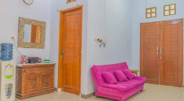 RedDoorz Syariah @ Puri Kalijaga Street, Rezervasyon Otel North Cirebon West Java