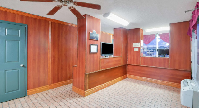 Days Inn by Wyndham Newport, Boek Hotel Hotels in Missouri met zwembad, Zwembad