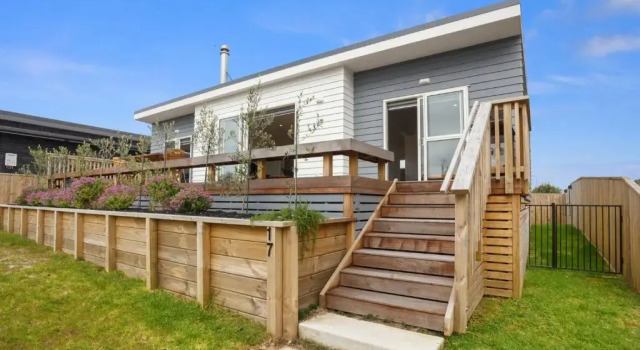 Sandy Retreat - Waihi Beach Holiday Home, Buchen Sie Hotel Waihi 