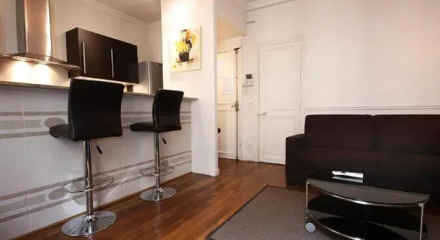 Bridgestreet St Germain, Забронировать Отель Париж Иль-де-Франс, рядом с Станция метро Rambuteau