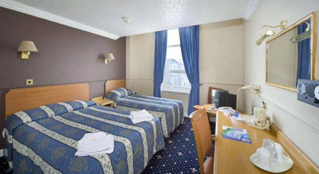The Caledonian Tower Hotel, Забронировать Отель Отели Блэкпул с парковкой, рядом с Конференц-центр Winter Gardens, Парковка