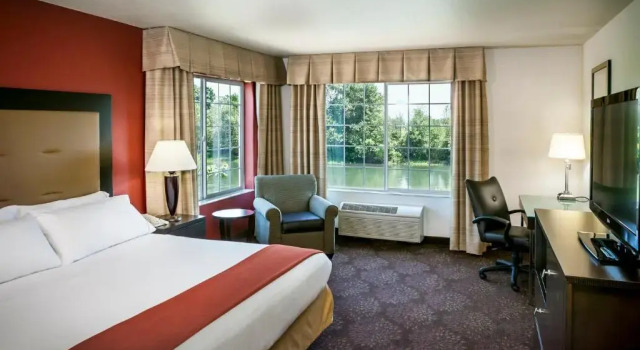 Номер Standard с видом на реку Holiday Inn Express Corvallis-On the River by IHG