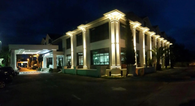 Univers Resort, Buchen Sie Hotel Elbasan 