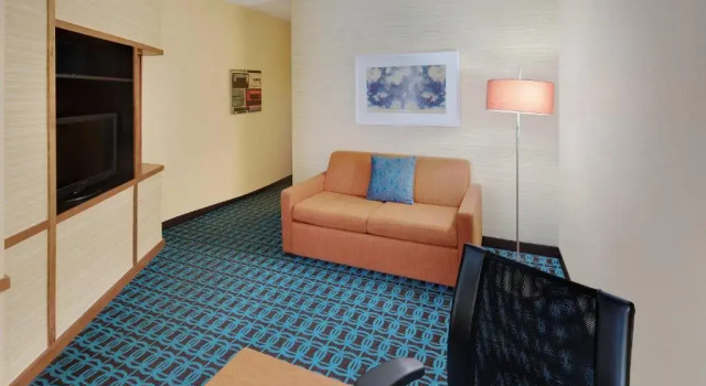 Люкс Fairfield Inn & Suites Austin University Area