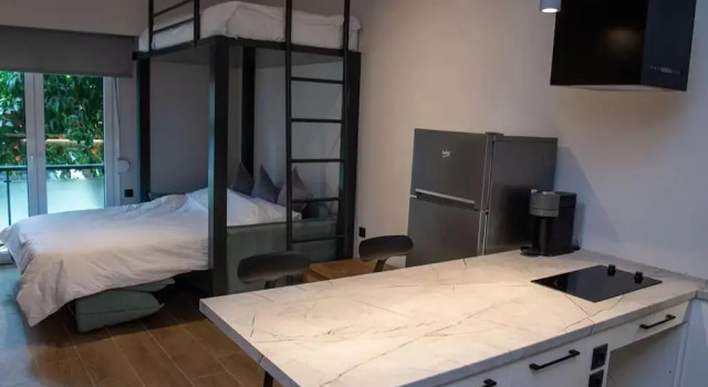 Mike's studio, Rezerwuj Hotel Hotele w Pelion z parkingiem, Parking