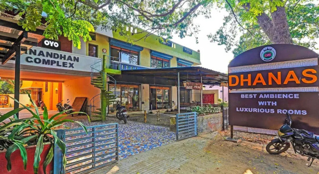Oyo 822990 Dhanas Best Ambience