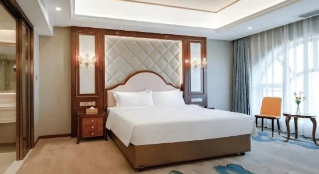 Семейный люкс Vienna Classic Hotel (Jieyang Huilai Kuihe Avenue Longjiang)