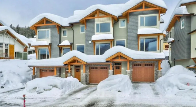 Echo Landing #12 by Bear Country, Buchen Sie Ferienwohnung Sun Peaks British Columbia