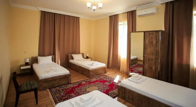 Четырёхместный номер Standard Bucha`s Guest House & Wine Cellar