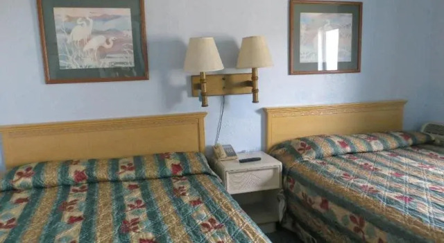 Skyway Motel, Забронировать Мотель Мотели Дейтона-Бич, рядом с Базилика Святого Димитрия, Мотель