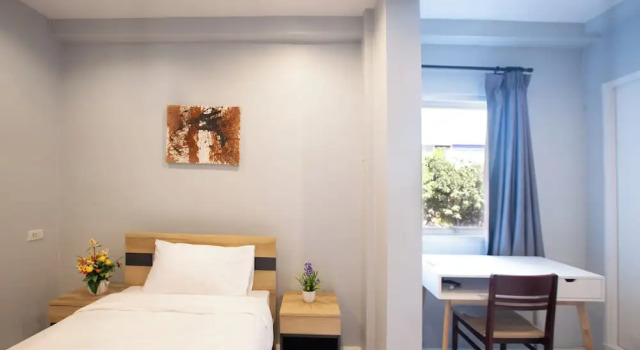 Номер Standard 185 @ Surawong Hotel