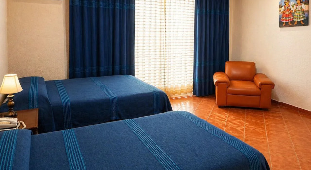 Четырёхместный номер Standard Hotel Doña Alicia