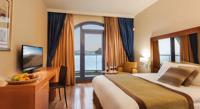 Leonardo Hotel Jerusalem, Book Hotel Hoteller i Jerusalem med pool, nær Al-Aqsa Mosque, Swimmingpool