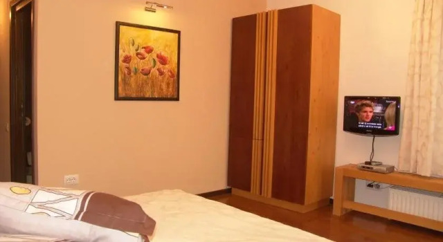 Guesthouse Stupina, Rezerwuj Hotel Hotele w Prahova Valley z parkingiem, Parking